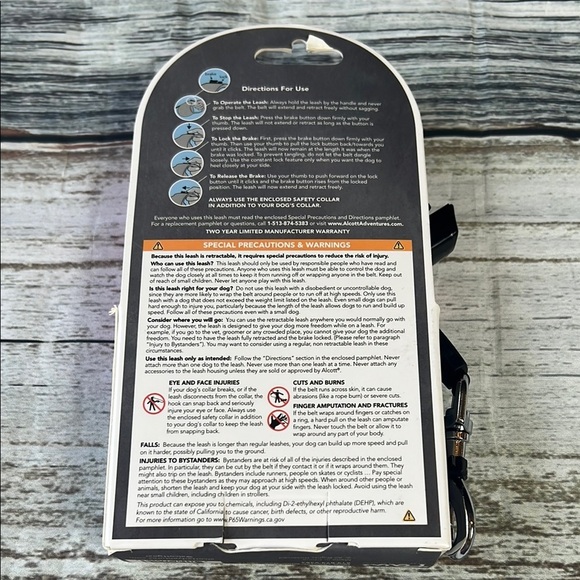 Alcott Pink Wanderer Retractable Leash for dogs up to 45lbs Length 16ft long - Picture 2 of 5